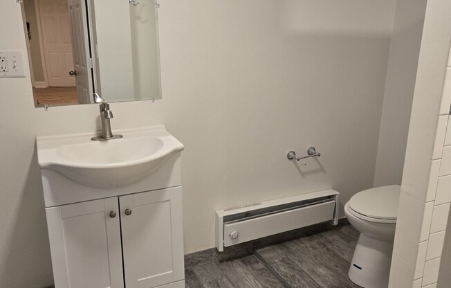 4 beds, 2 baths, $4,900, Unit 101
