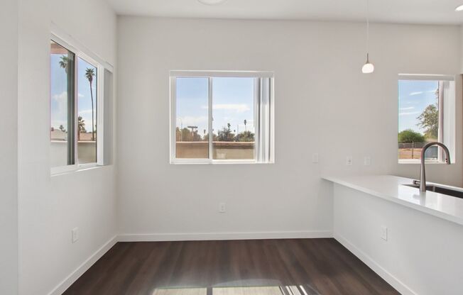 2 beds, 2 baths, 1,161 sqft, $2,260