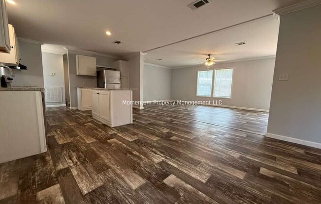 BEAUTIFUL, BRAND NEW HOME! Be the first to live here! AVAILABLE FOR IMMEDIATE MOVE IN!!