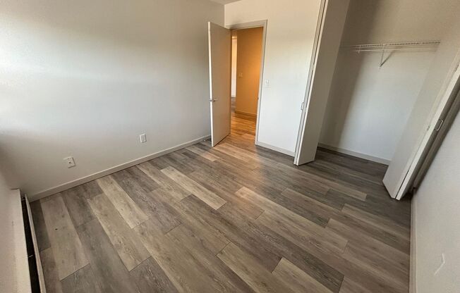 2 beds, 1 bath, $1,395, Unit 203