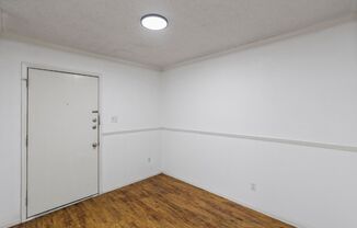 Studio, 1 bath, 400 sqft, $949, Unit 1