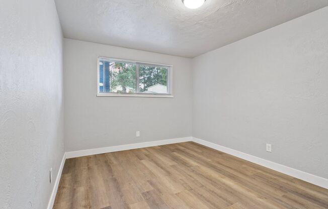 2 beds, 1 bath, 900 sqft, $1,495, Unit 112