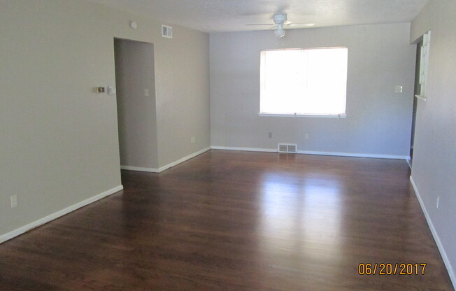 Amazing 3-bed 2-bath Rental in Midwest City - Oklahoma City