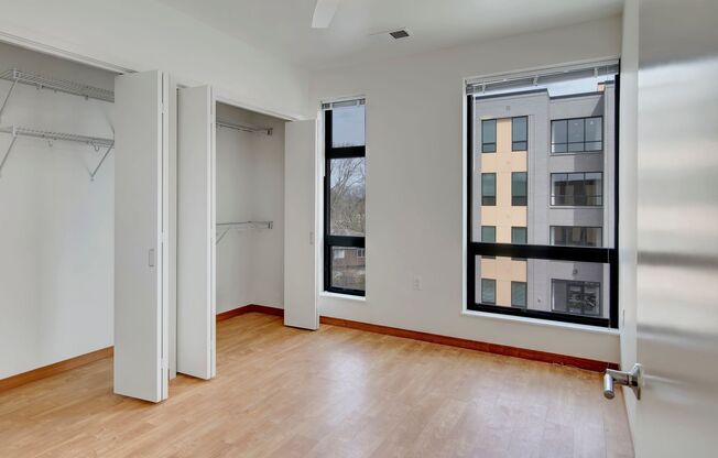 2 beds, 1 bath, 751 sqft, $1,310, Unit A301