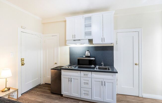 Studio, 1 bath, 164 sqft, $1,145.83, Unit 215