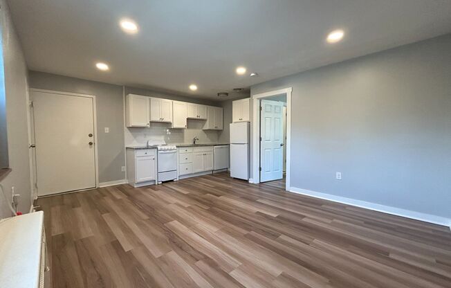 1 bed, 1 bath, 450 sqft, $1,549, Unit 5326 Fifth Ave. #12