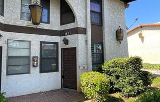 Riverside Condo close to University