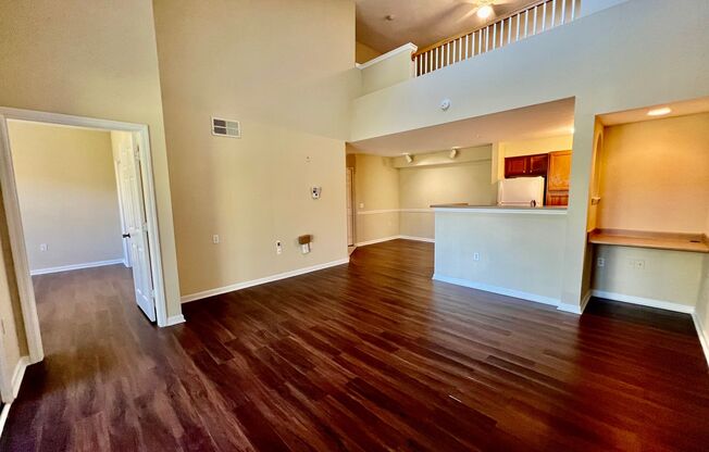 1 bed, 1 bath, $1,300, Unit # 136