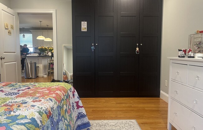 3 beds, 2 baths, 1,490 sqft, $4,000, Unit 11