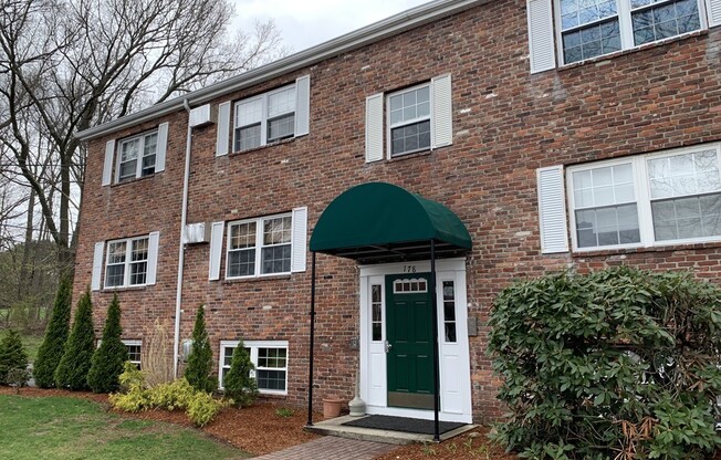 178 BOSTON POST RD E