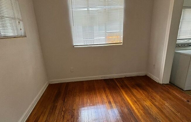 2 beds, 1 bath, $1,350