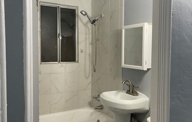 Studio, 1 bath, 500 sqft, $1,495, Unit 15