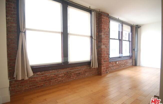 1 bed, 1 bath, 470 sqft, $2,000, Unit 907