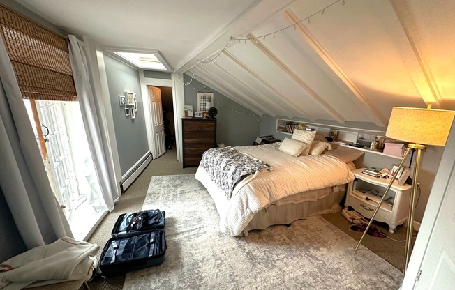 38 W CEDAR