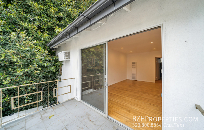 710 WESTMOUNT DR
