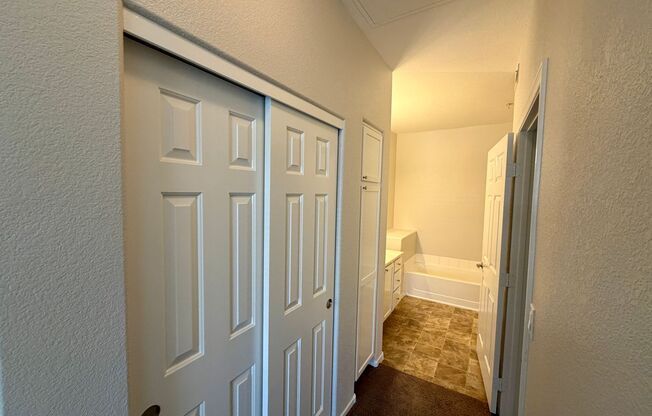 2 beds, 2 baths, $1,550, Unit # 6231