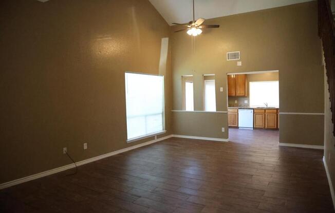 2307 EDGEDALE DR