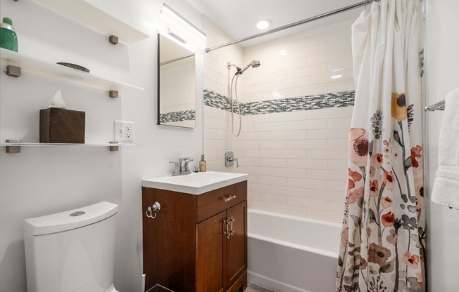 Studio, 1 bath, 455 sqft, $2,200, Unit D16