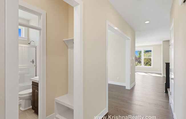 Beautiful 5BD | 3BA Single Family Home | Main-Level Bedroom & Full Bath | Highlands at North Bethany | Top Schools | Near Intel & Nike!