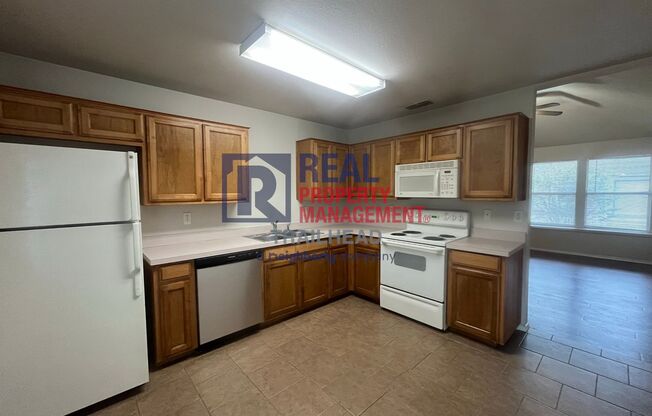 2 beds, 2 baths, $1,350, Unit Unit A