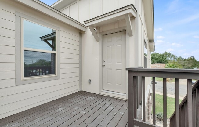 Stylish 3 Bed, 2 Bath Apartment in Georgetown