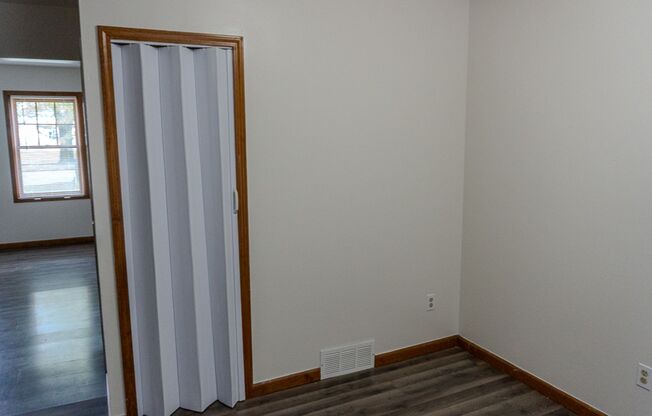 Updated 3-Bedroom Townhouse in Convenient Toledo Location