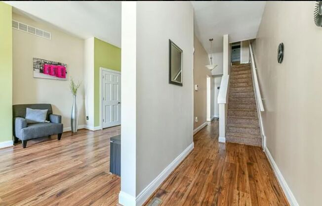 Gorgeous 3 bedroom townhome in Pittsburgh's Fineview Neighborhood