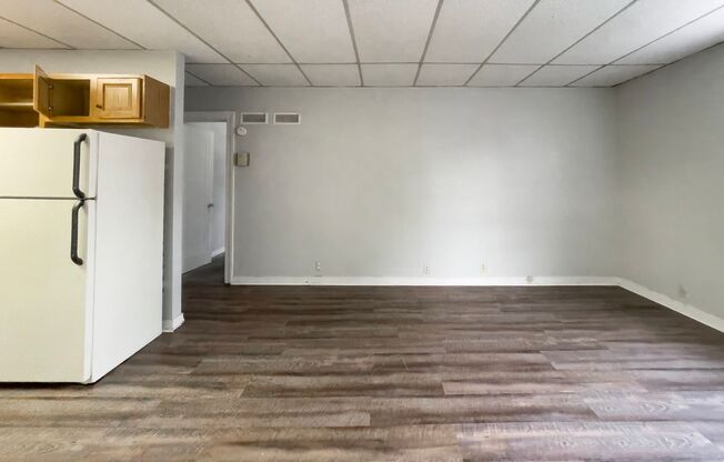 1 bed, 1 bath, 700 sqft, $650, Unit 805 #1