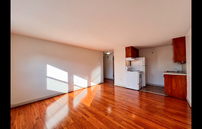 1 bed, 1 bath, 453 sqft, $1,250, Unit C5