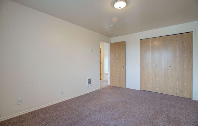 2 beds, 1 bath, 856 sqft, $1,290, Unit 269-36