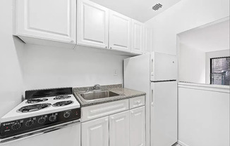 221 E 82 ST