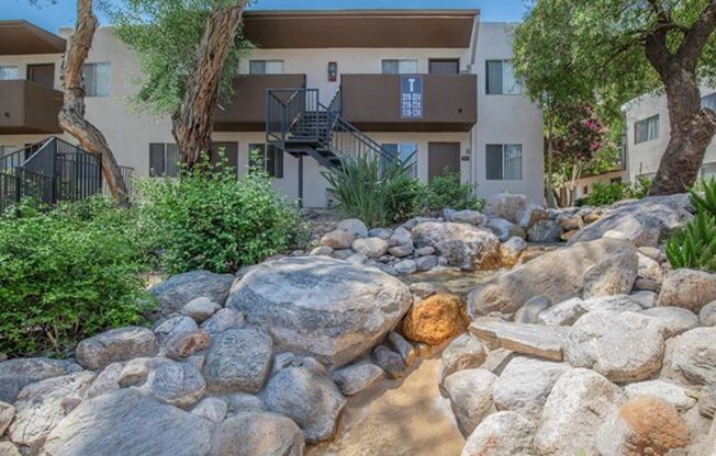 2 beds, 2 baths, 980 sqft, $1,299, Unit 273