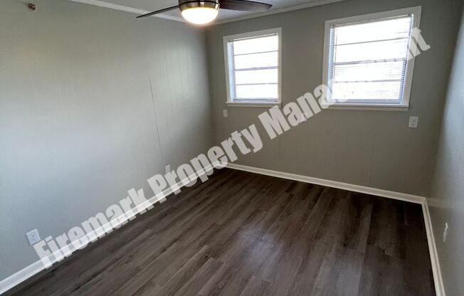 2 beds, 1 bath, $1,299, Unit 7