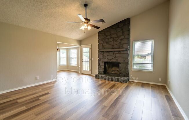 1900 E RENO ST