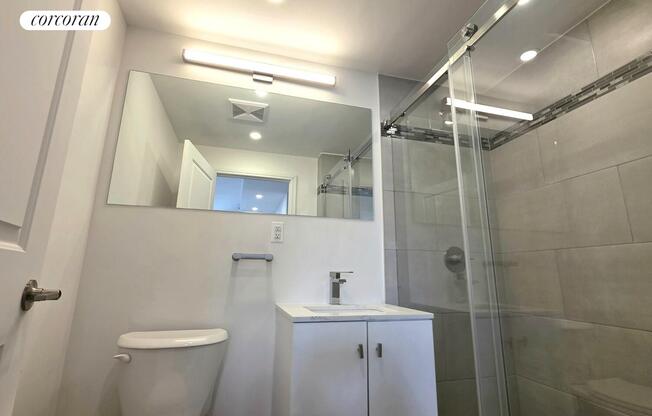1 bed, 1 bath, $5,500, Unit 8I