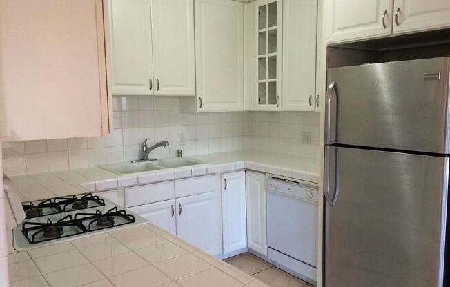 1 bed, 1 bath, $2,798, Unit 11