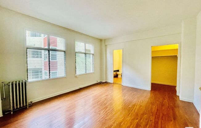 Studio, 1 bath, $1,570, Unit 403