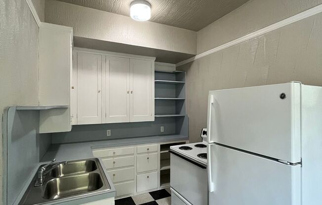 1 bed, 1 bath, $1,495, Unit 104