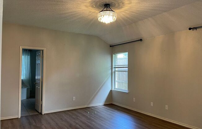 3 Bedroom 2 bath home in Allen, TX!