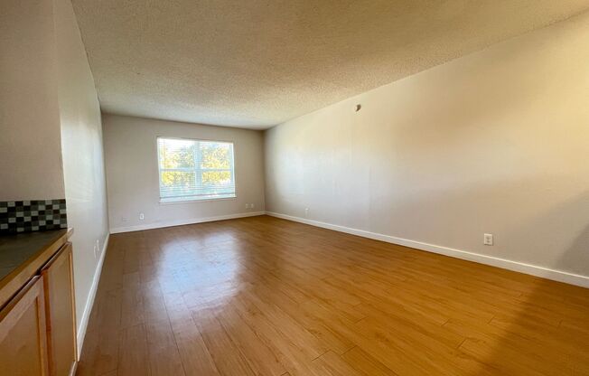 1 bed, 1 bath, 750 sqft, $1,100, Unit ABB-2-204