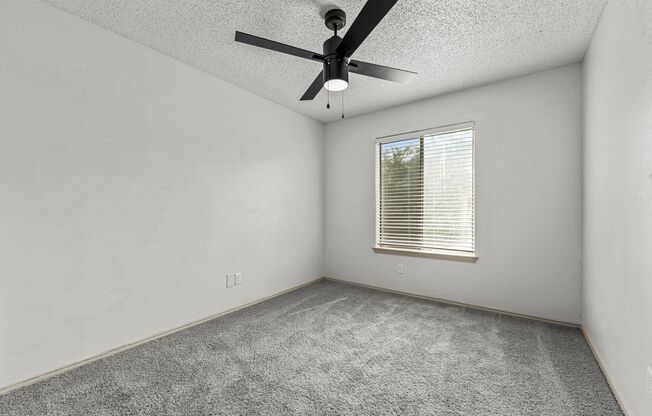 3 beds, 2 baths, 1,123 sqft, $1,600, Unit F-04