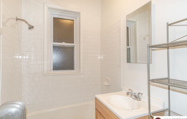 Studio, 1 bath, 585 sqft, $1,195, Unit 748-37