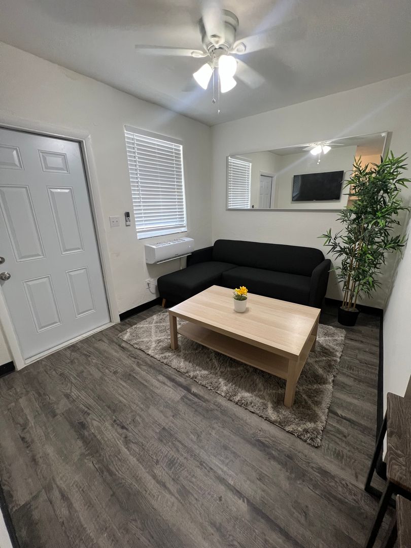Southwinds Apartments