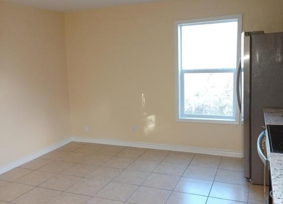 730 ARANSAS AVE