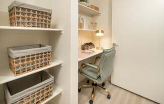 Built in Desk and shelves at Streamliner 16th Apartments in Phoenix