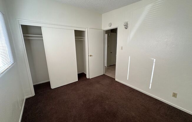 2 beds, 1 bath, $900