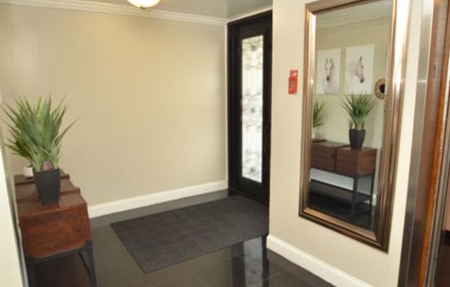 5th Street Apartments- Luxurious Bedrooms with Covered Parking! Call Now!