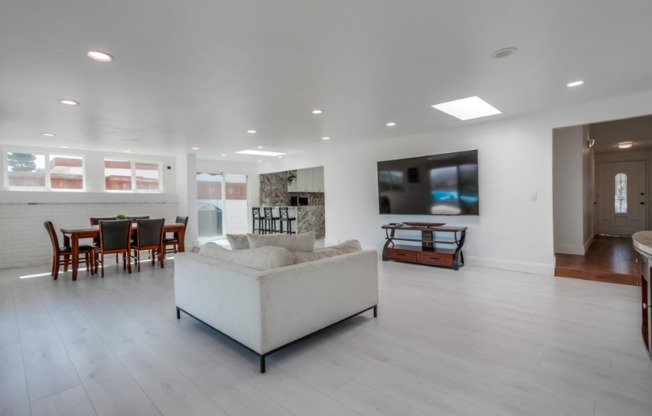 9442 SELTZER CT