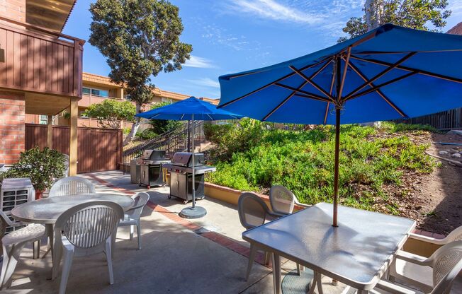 1 bed, 1 bath, 704 sqft, $2,015, Unit B-25