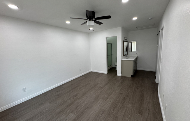 8740 LOMITA DR